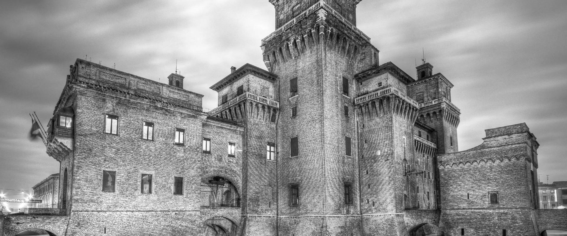 Impresso nella Storia - Castello Estense foto di Nbisi